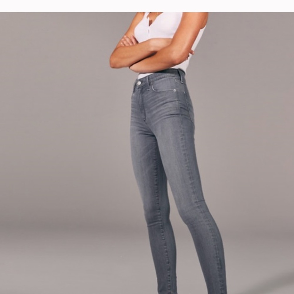 Abercrombie & Fitch Women's Skinny Jeans in Gray 28 x 29